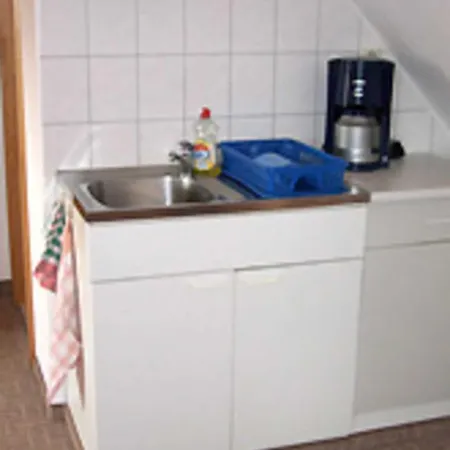 בית אירוח Ferienzimmer Unterm Reetdach In Pl Neuendorf (Hiddensee)