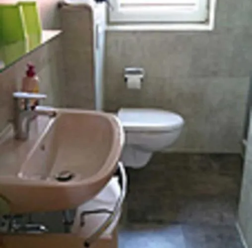 Ferienzimmer Unterm Reetdach In Pl *